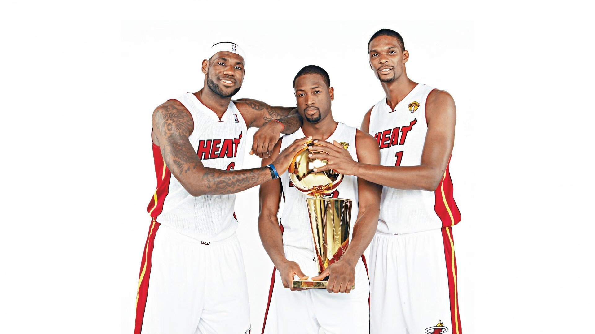 “血与汗的较量，拳击赛四川省体育馆见真章”